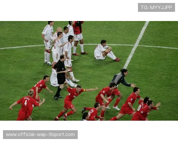 拉什福德在反击中晃动射门偏出:一瞬之间的惊心动魄